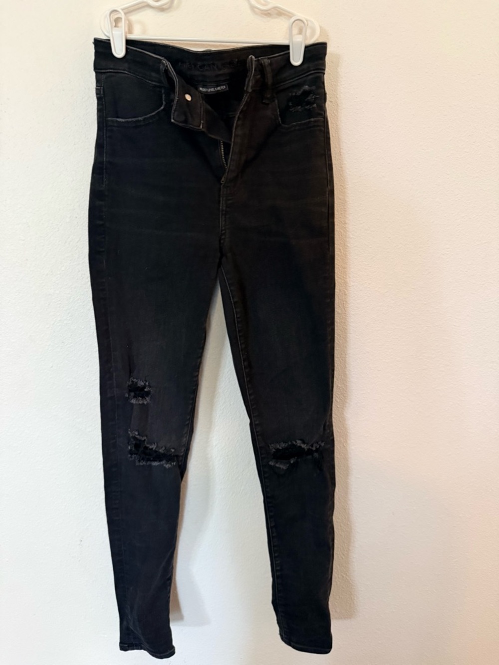 American Eagle Outfitters Black Distressed Skinny Jeans